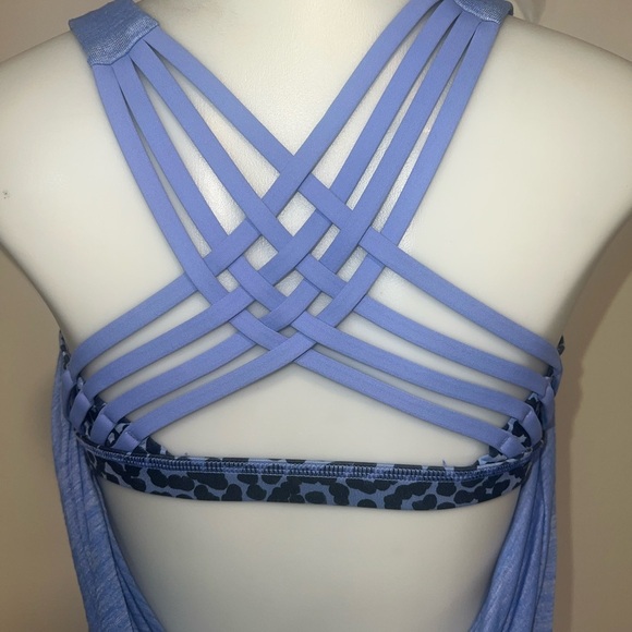 Lululemon Athletica Rare Old Design Built in Sports Bra Light Blue Tank Top - Picture 4 of 4